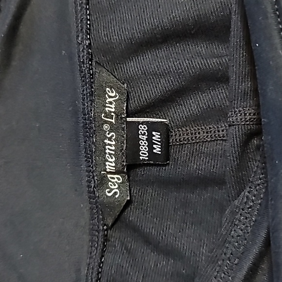 Black and White Patterned golf ⛳️ skirt by Segments Luxe in Medium. Skort. - Picture 5 of 6